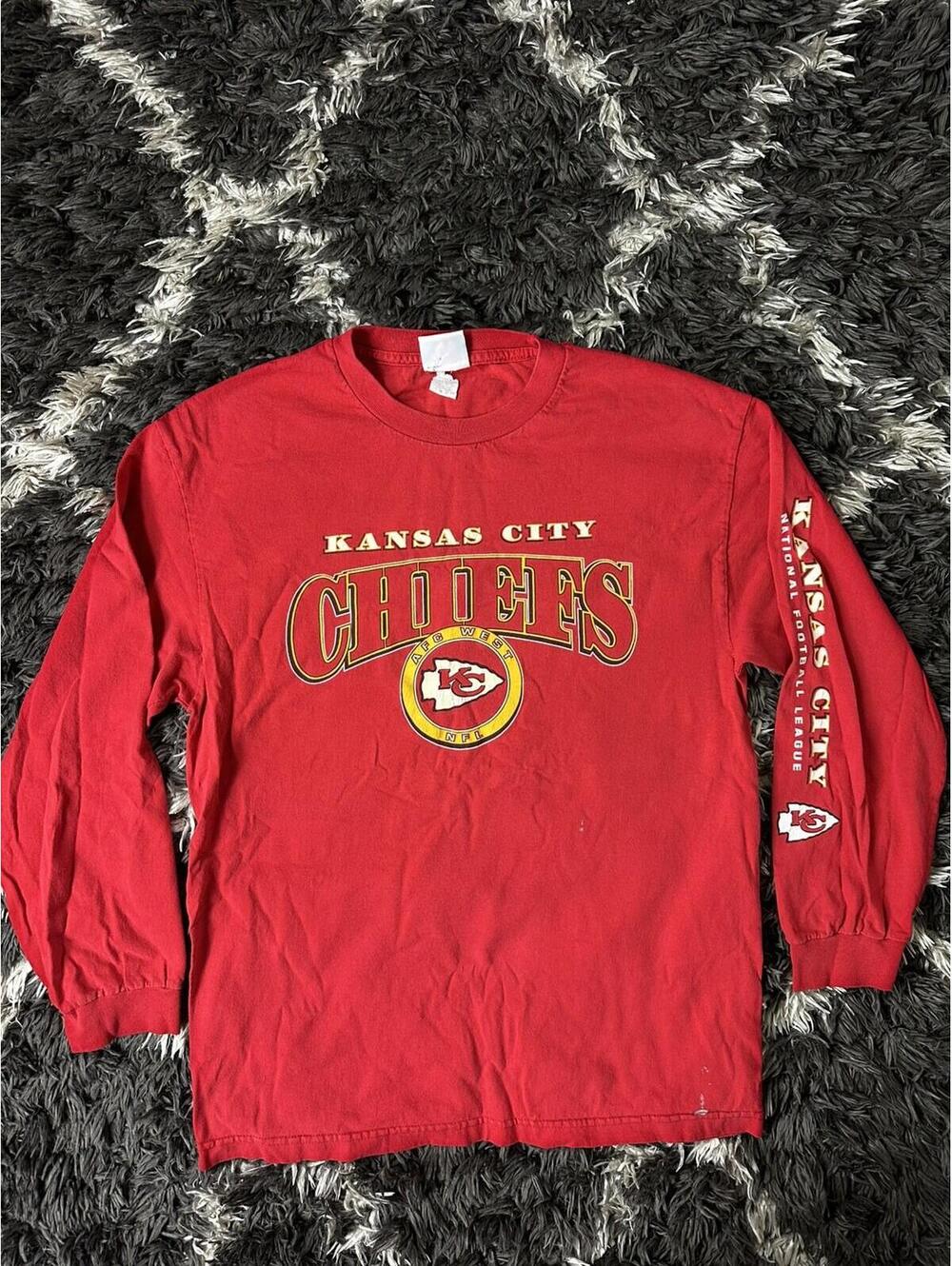 Vintage NFL Kansas City Chiefs Long Sleeve Shirt Medium Red Sleeve Graphic Print